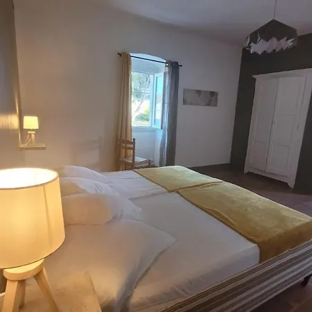 Domaine Ostriconi לינה וארוחת בוקר *